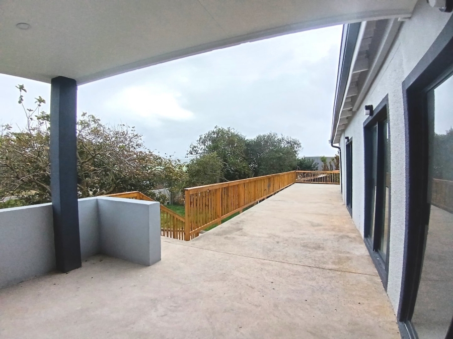 5 Bedroom Property for Sale in Fraaiuitsig Western Cape